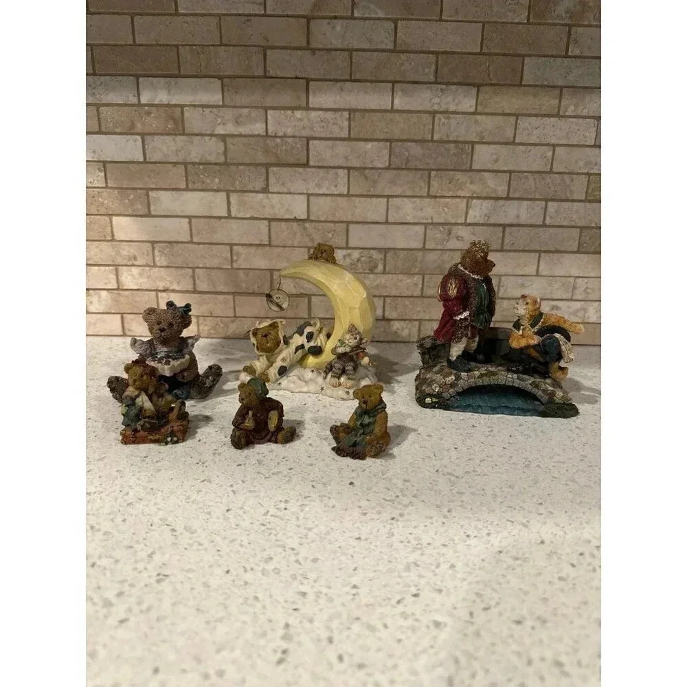Boyd’s bear figurine bundle‎